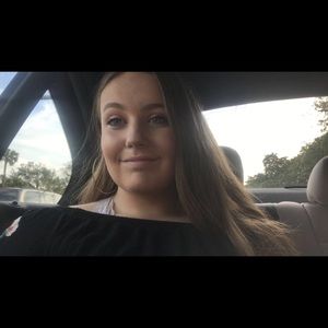 Meet your Posher, Gabriela